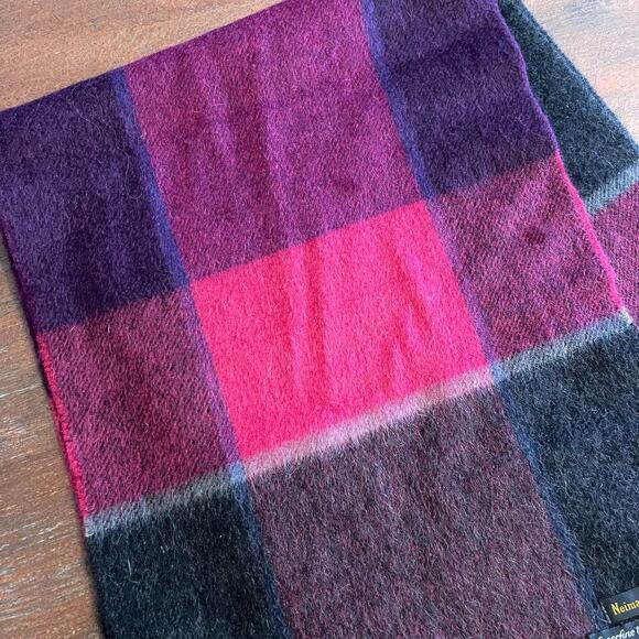Neiman Marcus Superfine 100% Cashmere Scarf Made in Germany - Picture 3 of 6
